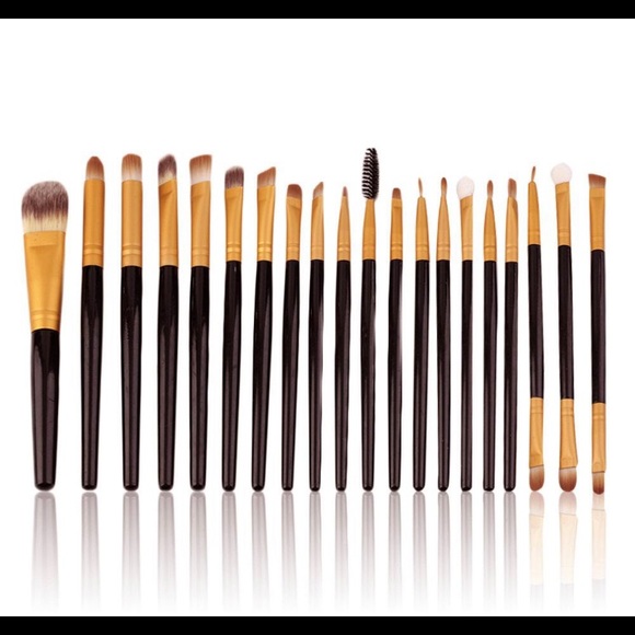Other - Premium 15 Piece Black Make Up Brush Set